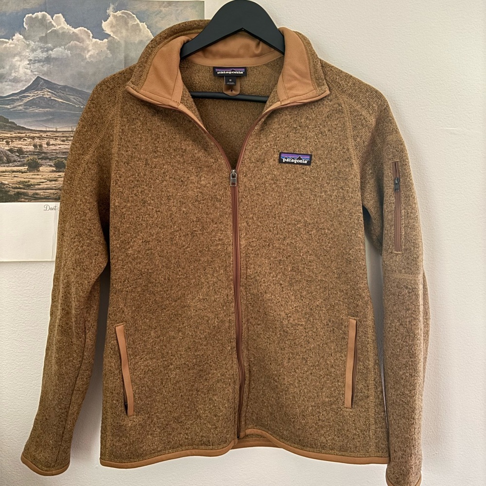 Women’s M Patagonia Tan Fleece Jacket